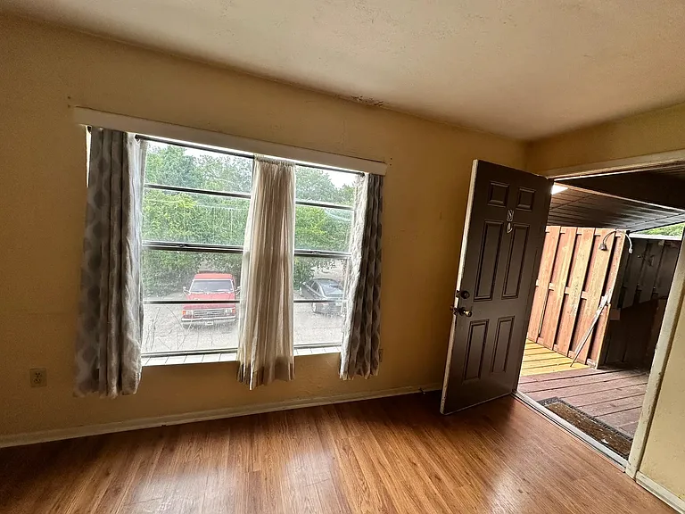 3924 SW 26th Dr #8 — Photo 9