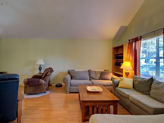 2nd image of 4043 Alicia Ct