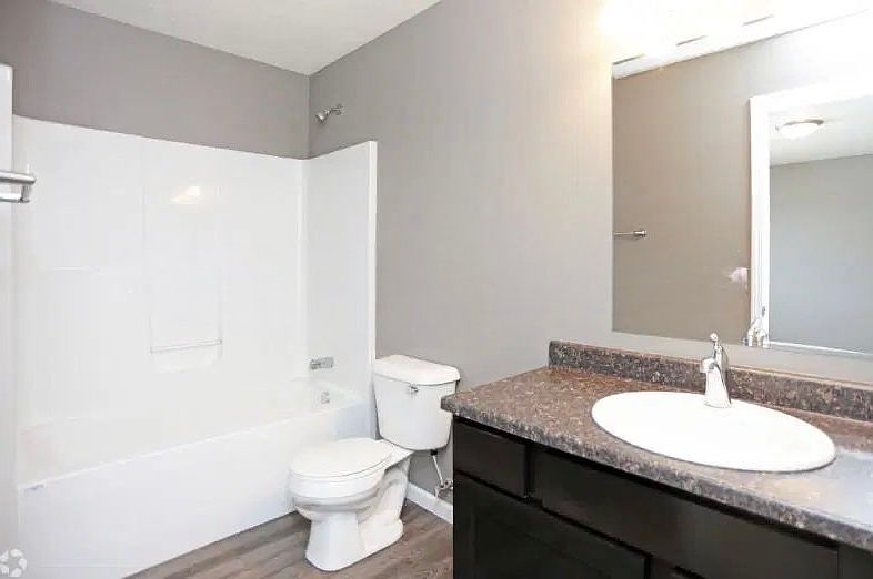 1st image of 1701 E 63rd St #2