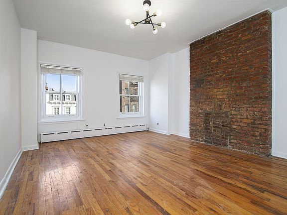 4th image of 304 Cumberland St APT 3F