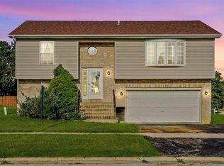 12343 Vanderberg Pl, Crown Point, IN 46307