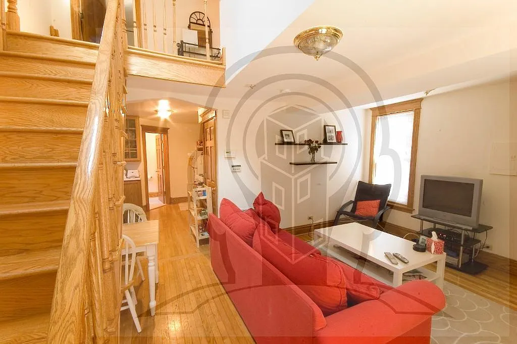 3 bed, 2.0 bath, $4,500 — Photo 1