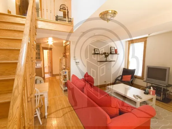 (undisclosed Address), Chicago, IL 60614