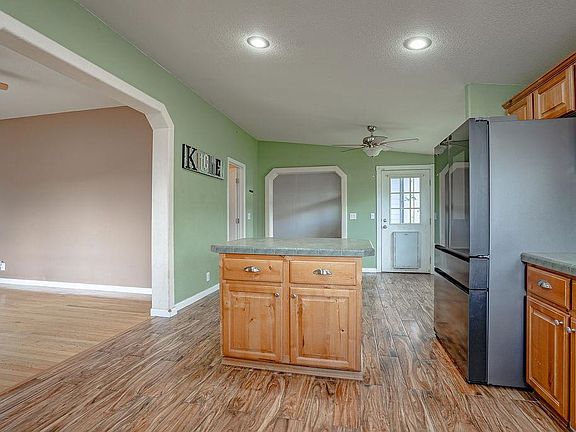 4th image of 466-300 Hanlon Ln