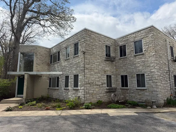 424 Braeside Rd APT 2N, Highland Park, IL 60035
