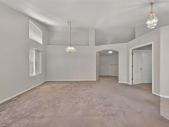 2nd image of 1455 Meadowlark Way