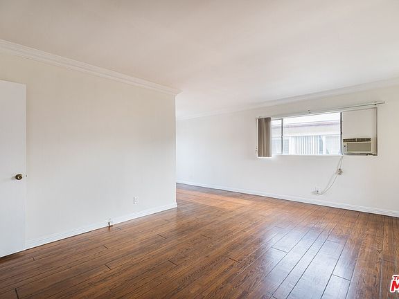 3rd image of 1332 N Citrus Ave #7