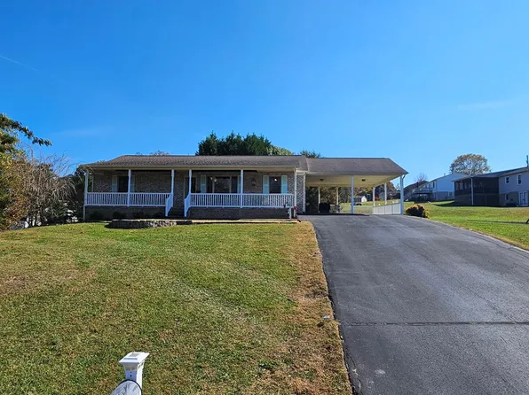 102 Walker Pl, Danville, VA 24540