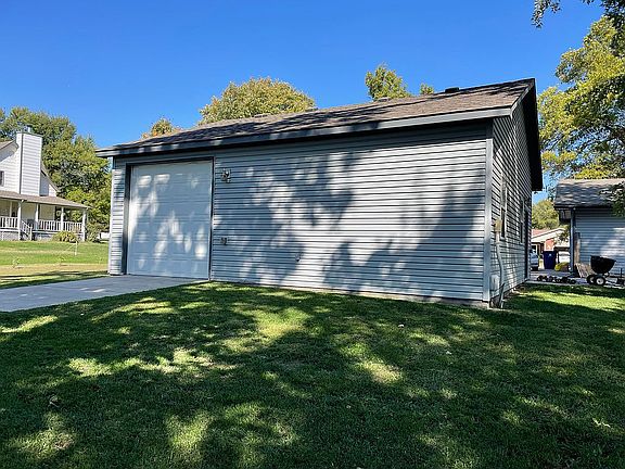 Rest of detached garage