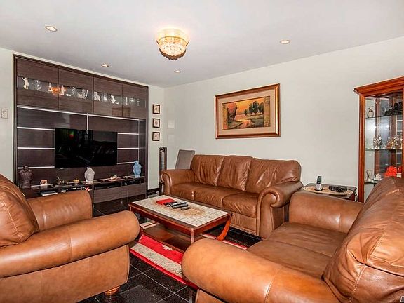 5th image of 8022 261st St