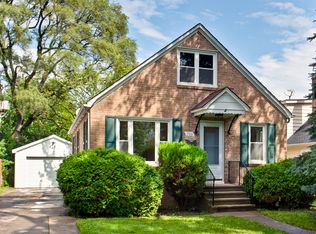 706 W Atlantic Ave, Waukegan, IL 60085