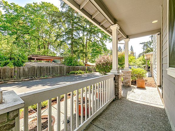 5th image of 16661 SE Jessica Erin Ln