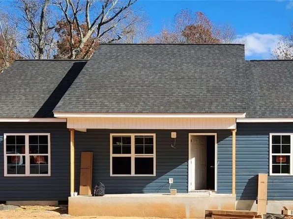 140 Lasley Ct, Winston Salem, NC 27105