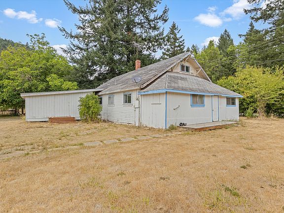 3rd image of 5586 Upper Cow Creek Rd