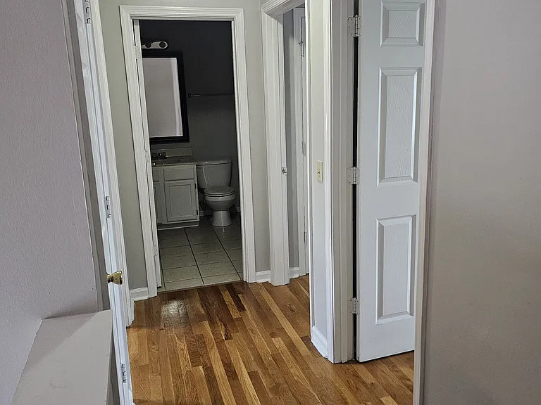 214 S Keeneland Dr #B — Photo 11