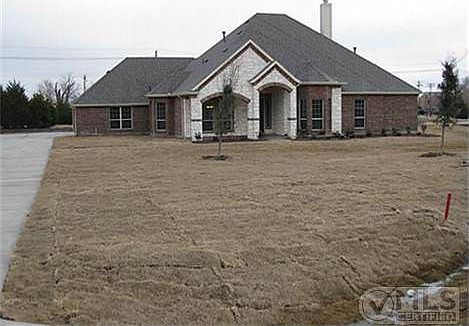 3rd image of 102 Windsor Dr