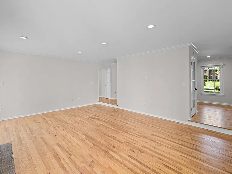 6609 Heidi Ct — Photo 13
