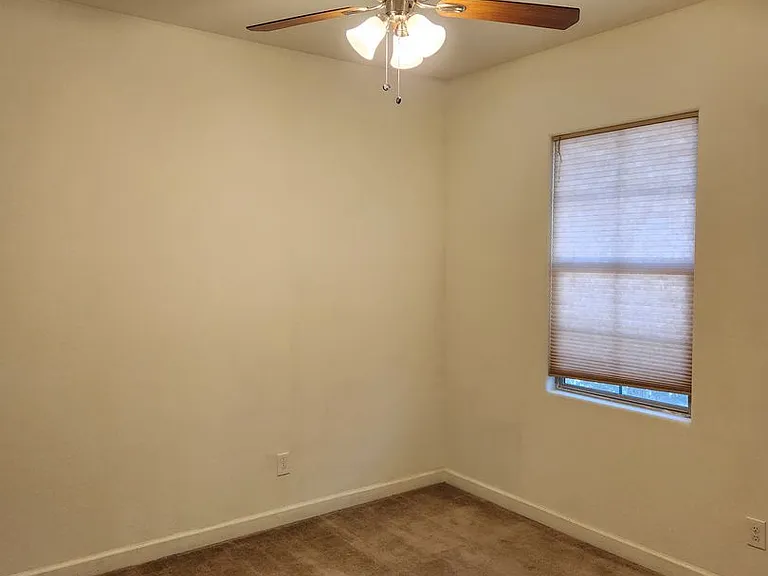 1913 W Grand Canyon Dr — Photo 9