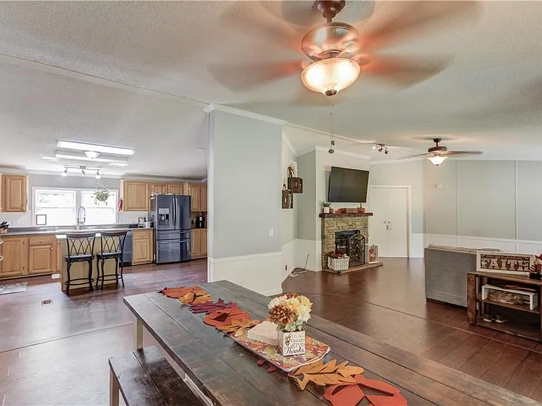 Westwood Ln — Photo 10