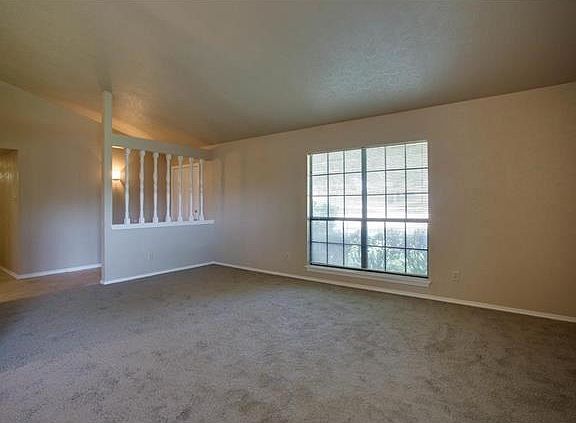 4th image of 3037 Hamlett Ct