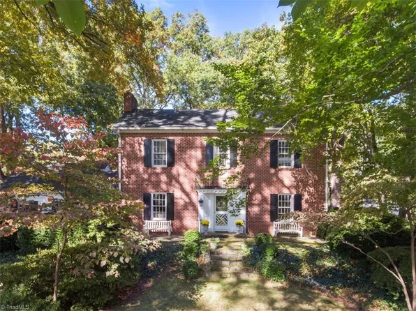 3239 Valley Rd, Winston Salem, NC 27106