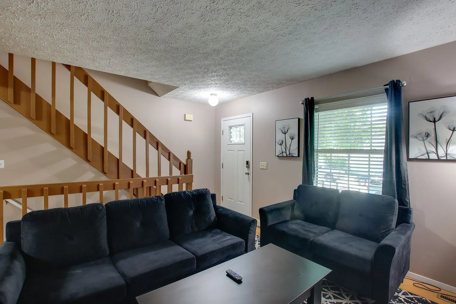 2 bed, 1.0 bath, 1044 sqft, $3,290 — Photo 4