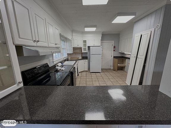 2nd image of 301 N Broad Street