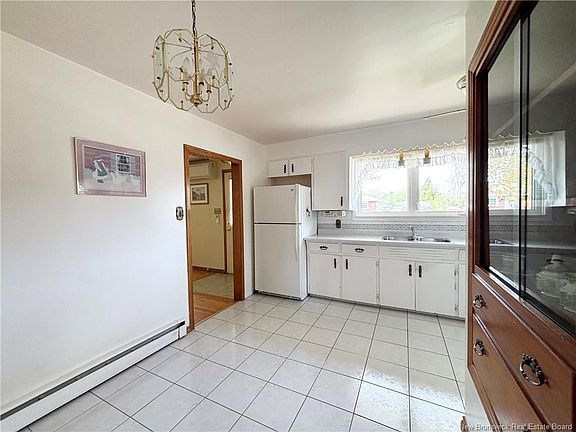 3rd image of 26 Danforth St