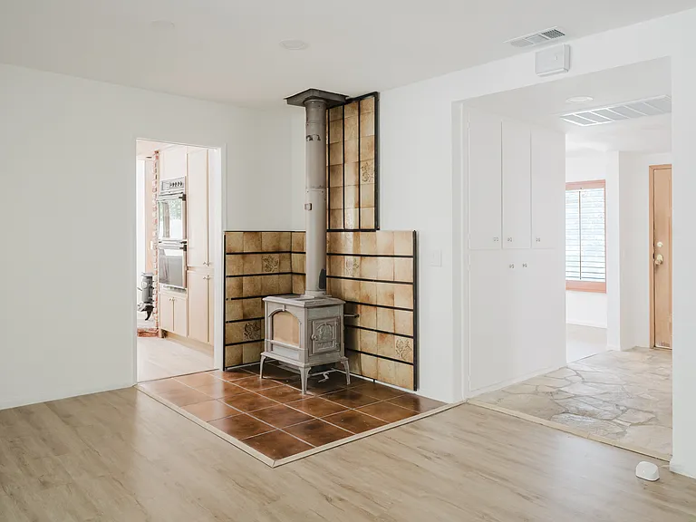 39218 Oak Glen Rd — Photo 12