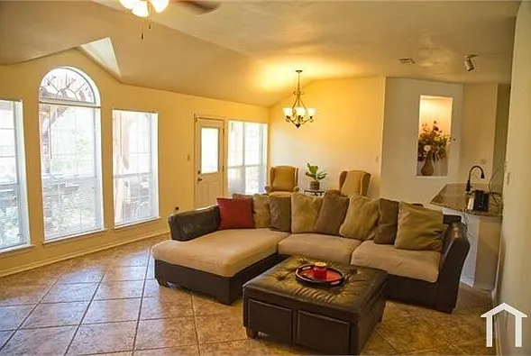 3713 Tulip Tree Dr — Photo 18