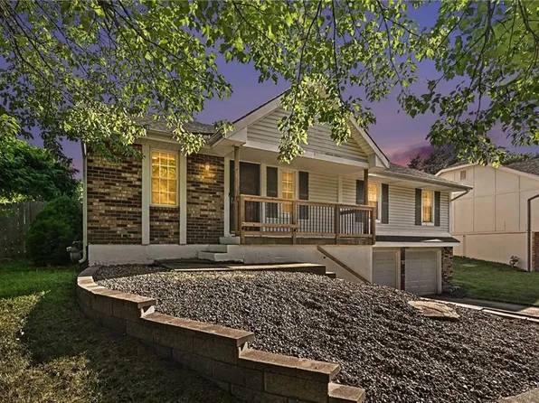 11 NW 101st Pl, Kansas City, MO 64155