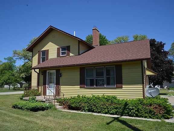 2nd image of 114 W 2nd St