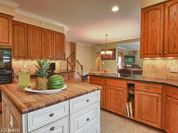 3rd image of 9210 Cross Oaks Ct
