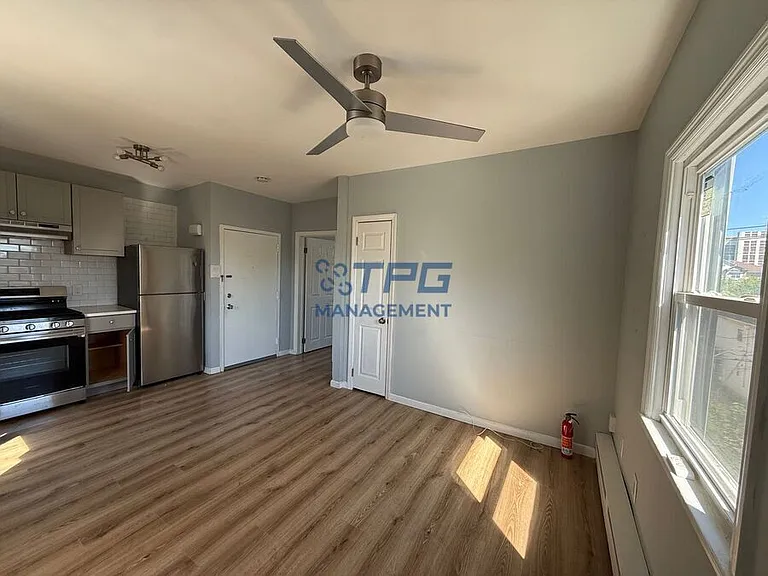42 Lester St #5 — Photo 2