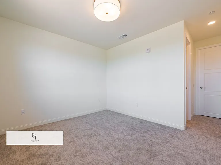 140 N New Ave — Photo 26