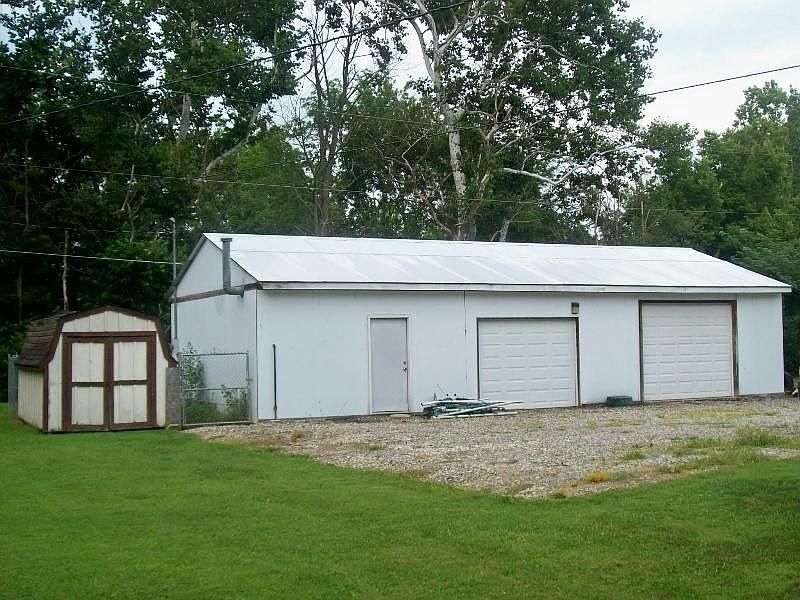2nd image of 2218 E Shayne Dr