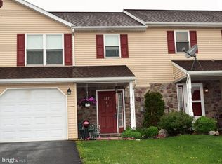 607 Sunflower St, New Holland, PA 17557