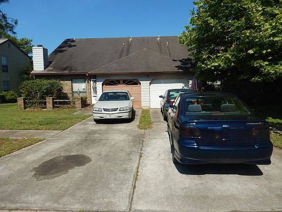 4th image of 11596 Fort Caroline Lakes Dr