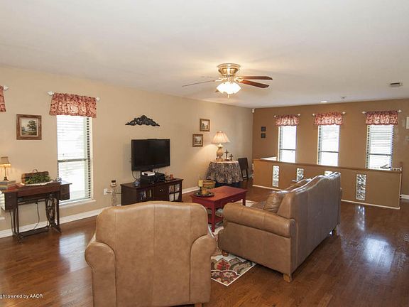 5th image of 3210 Linda Ln