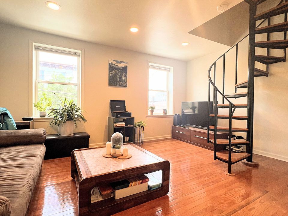 1st image of 1510 Fairmount Ave APT 2F