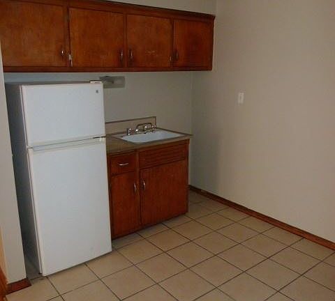 3rd image of 5555 N Teutonia Ave APT 8