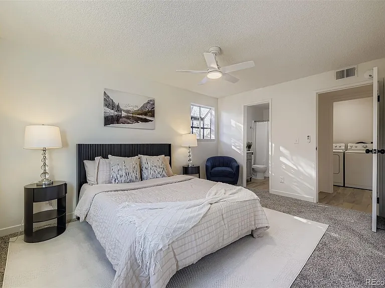 1870 S Pitkin Cir #B — Photo 13