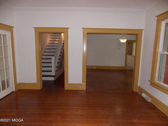 3rd image of 1340 Courtland Ave