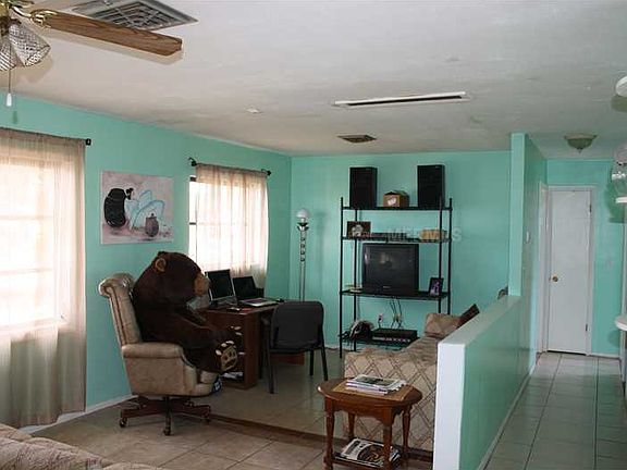 4th image of 8623 Alam Ave