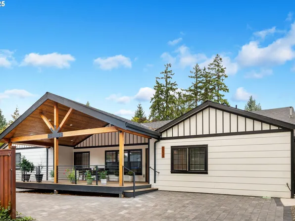 8955 SW Club Meadow Ln, Portland, OR 97225