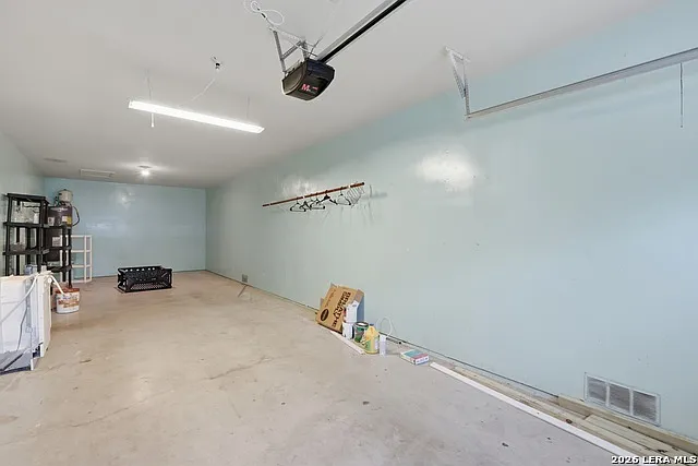 2115 Bigmouth Hook — Photo 16