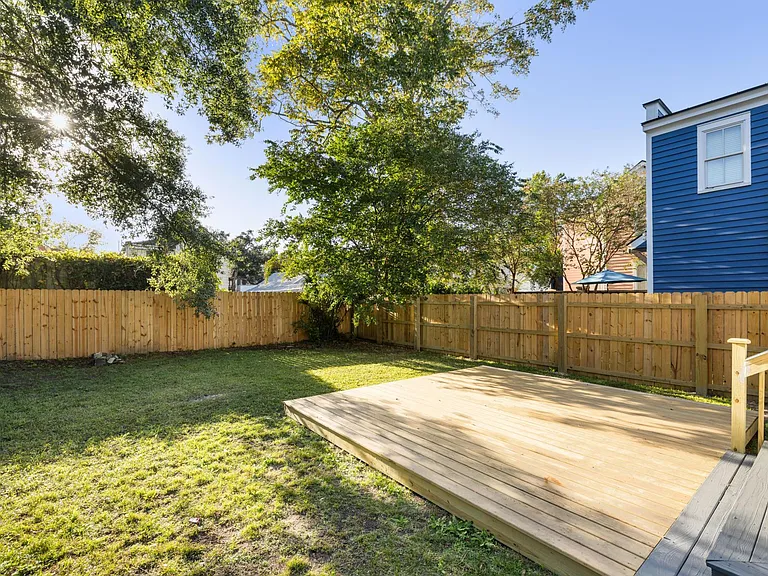 245 Ashley Ave — Photo 31