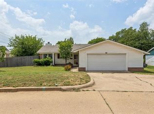 830 Douglas Dr, Norman, OK 73069