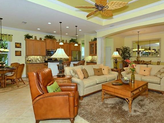 3rd image of 12138 Thornhill Ct
