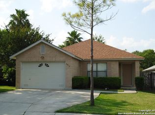 6815 Honeyridge Ln, San Antonio, TX 78239